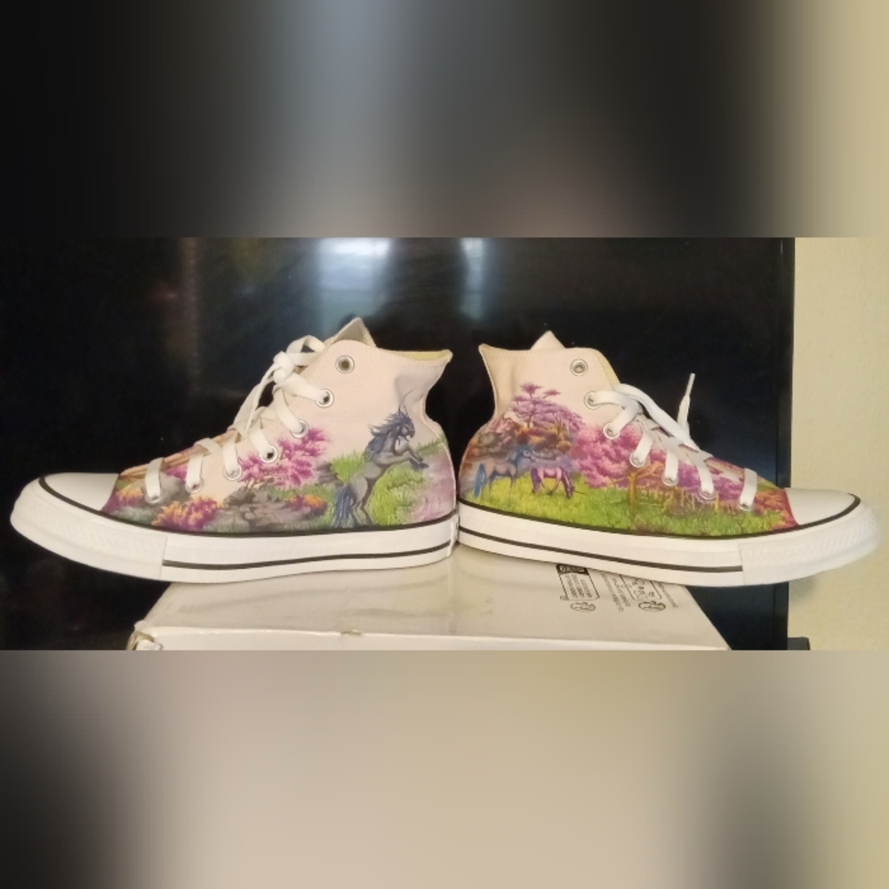 The Last Unicorn custom hand painted New. Size 8